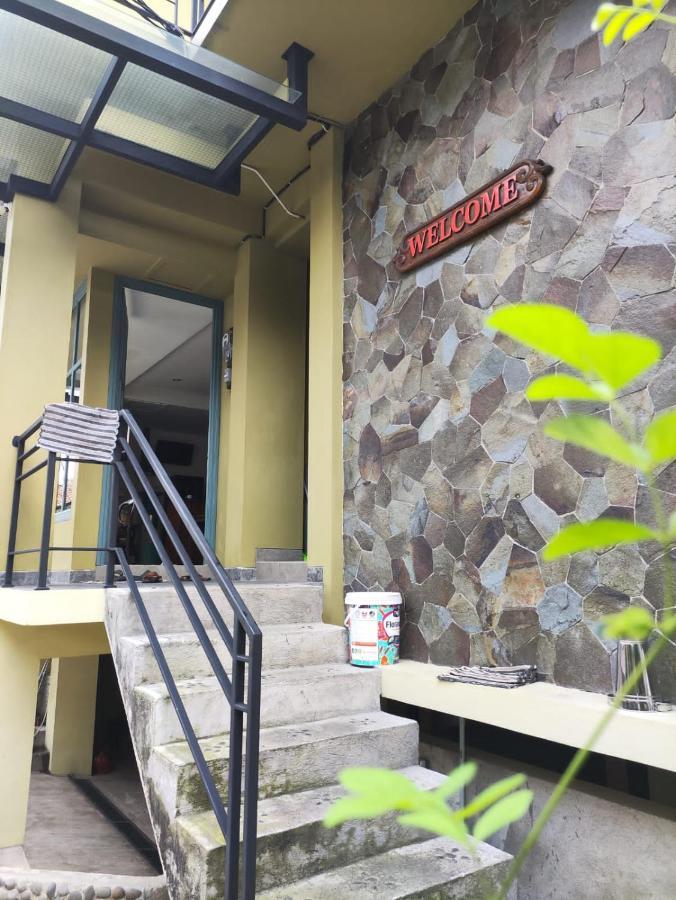 Rumah Pondok Pinang Giacarta Esterno foto