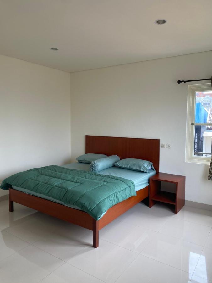 Rumah Pondok Pinang Giacarta Esterno foto