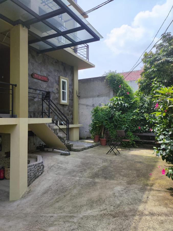 Rumah Pondok Pinang Giacarta Esterno foto